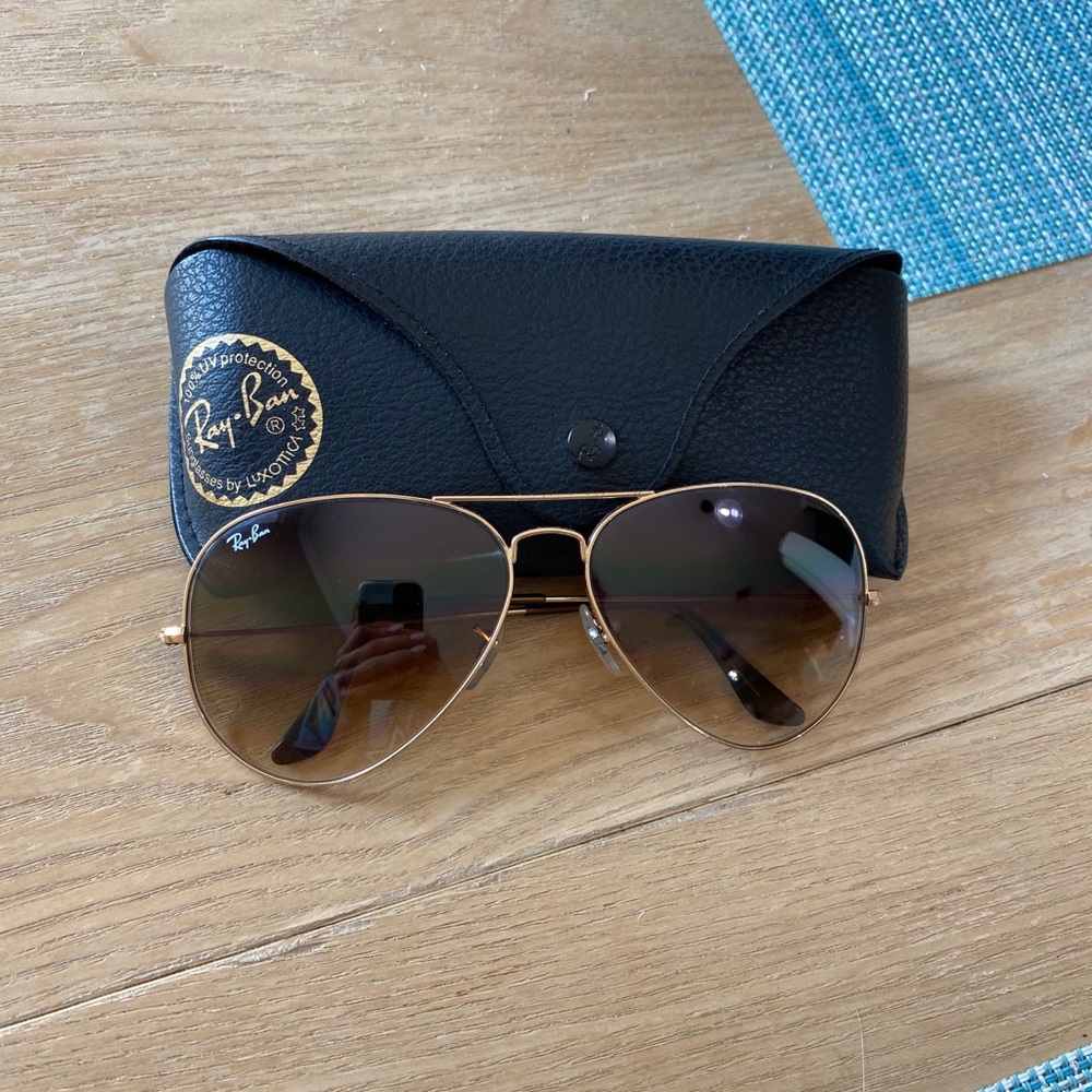 Gold Ray-Ban Aviator Sunglasses